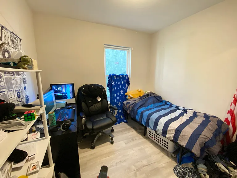 114 Hillside St #1 — Photo 6