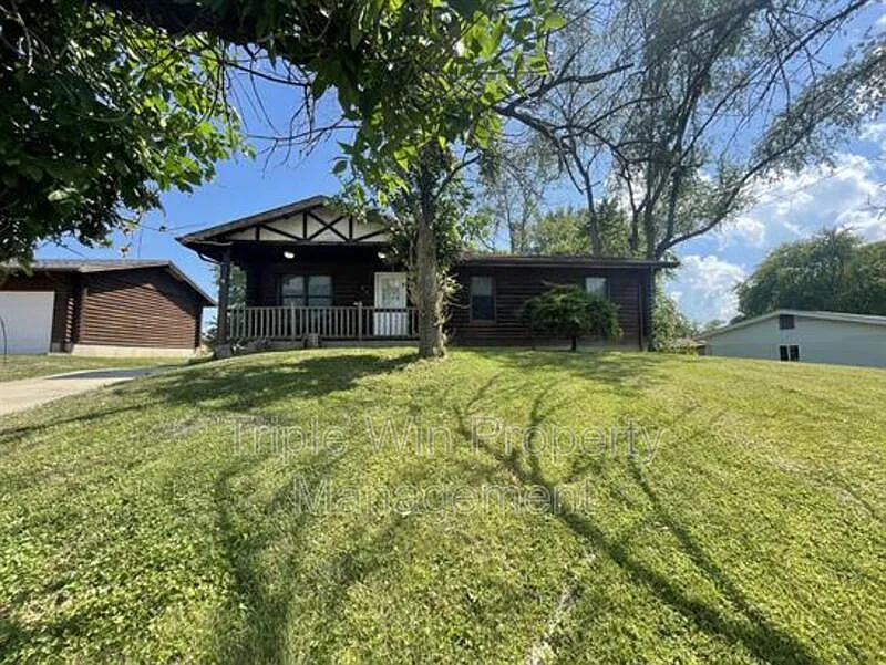 60 Mohan Dr. Florissant, MO 63033 — Photo 2