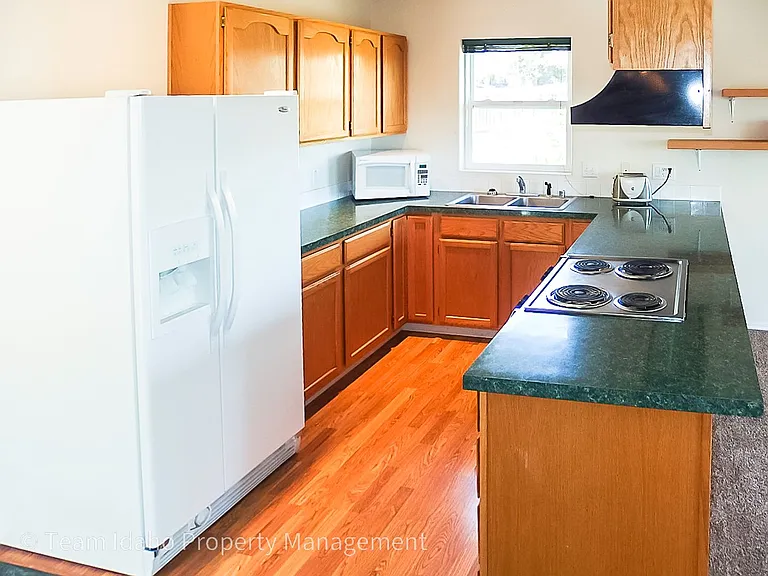 643 Northwood Dr — Photo 11