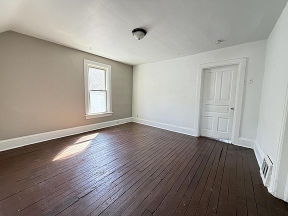 2nd image of 1024 Hagerer STREET