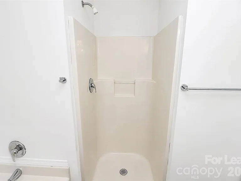 1215 McAllister Dr — Photo 23