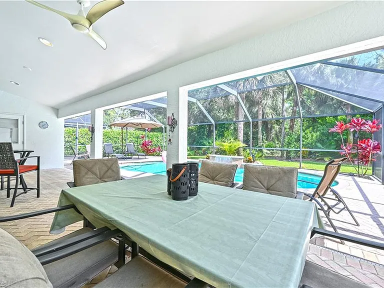 6453 Autumn Woods Blvd — Photo 15