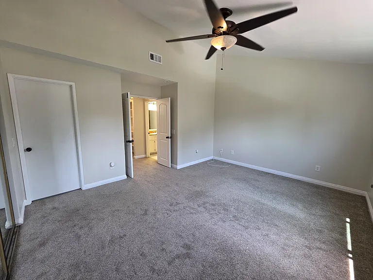 5080 Lambert Ln — Photo 7