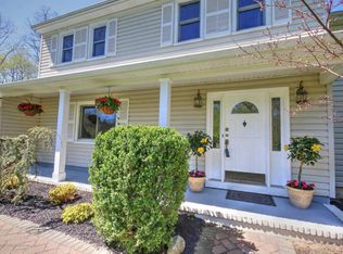 40 Maple Dr, Colts Neck, NJ 07722