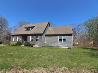 13 Hotchkiss Ln, Edgartown, MA 02539