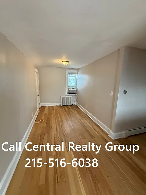 2 bed, $1,300 — Photo 2