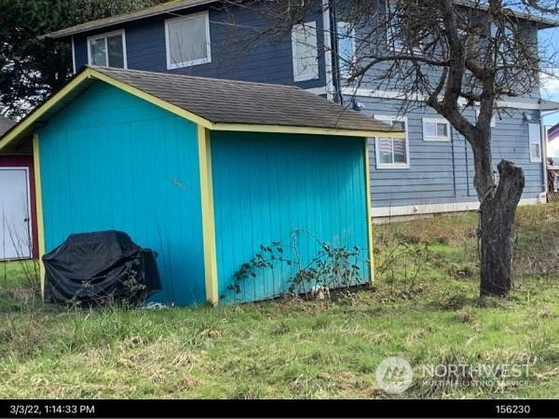 3rd image of 1881 Edwards Drive