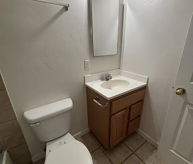 1112 Evelyn Ln #B — Photo 3