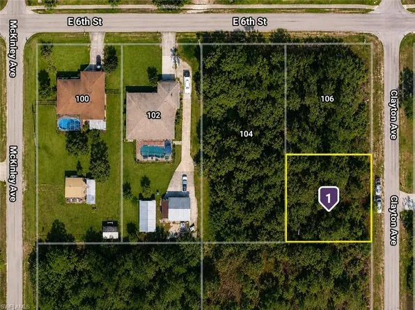 521 Clayton AVE, LEHIGH ACRES, FL 33972