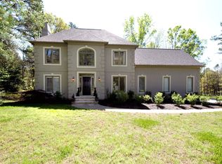 6017 Greystone Dr, Matthews, NC 28104