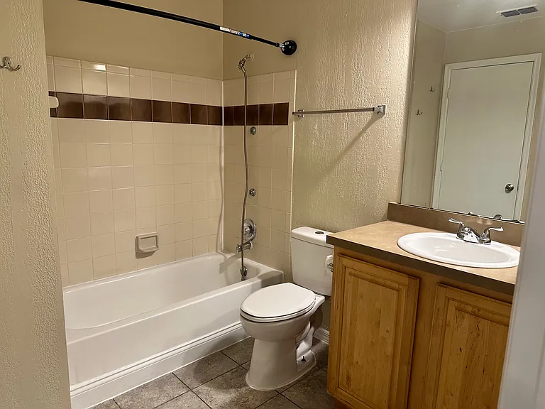 6052 Westgate Dr #203 — Photo 13