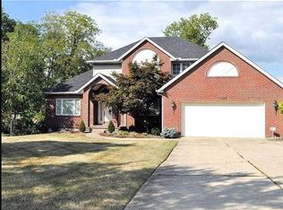 1526 Waycross Rd, Cincinnati, OH 45240