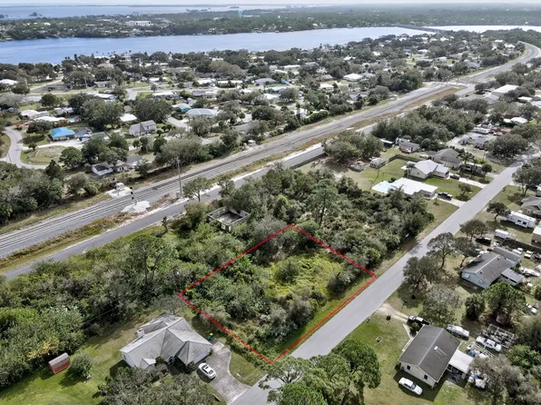 LOT 1 Honeysuckle Dr, Sebastian, FL 32976