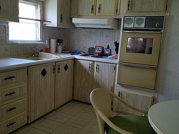 3rd image of 1484 Grassy Sprain St