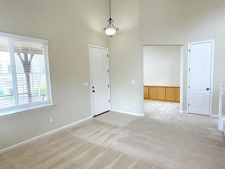 6319 Byron Ln — Photo 6
