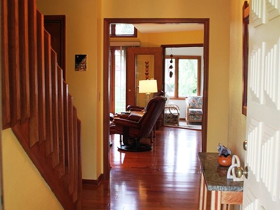2nd image of 500 Rosewood Dr