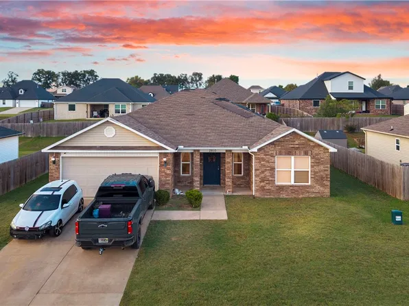 2810 Wyandotte Ave, Springdale, AR 72764