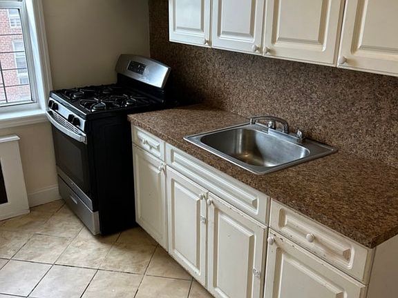 3rd image of 1461 Shore Pkwy APT 2H