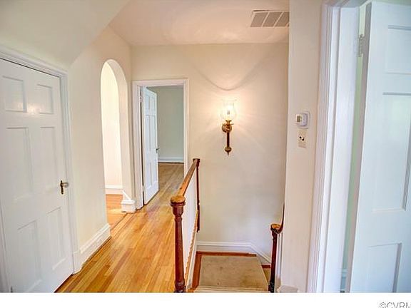 3rd image of 19 Willway Ave