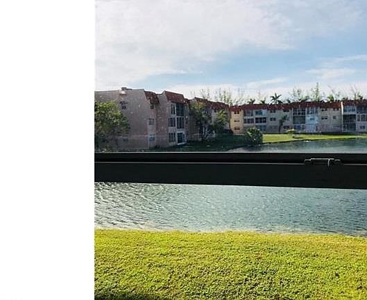 4th image of 2831 E Sunrise Lakes Dr #211
