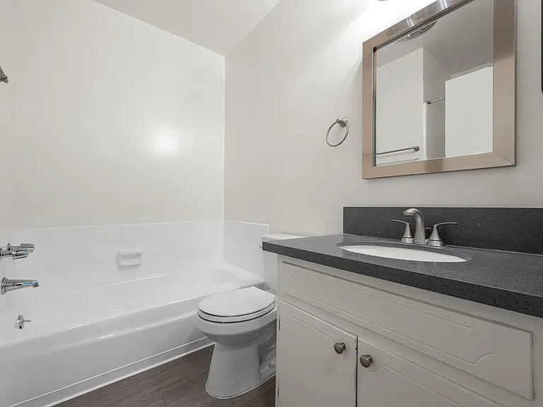 8011 W Romaine St — Photo 24