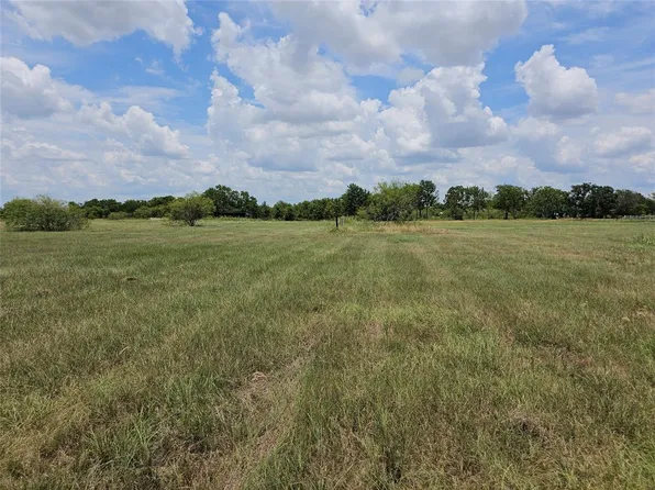 1753 Strickland Ln, Eagle Lake, TX 77434