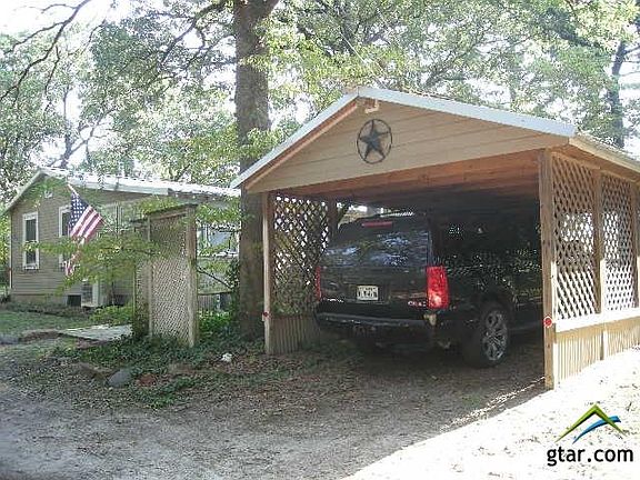 4th image of 951 Lake Franklin Dr