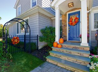 112 Bromleigh Rd, Garden City, NY 11530