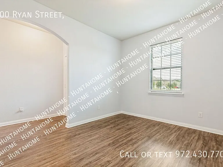300 Ryan St — Photo 3