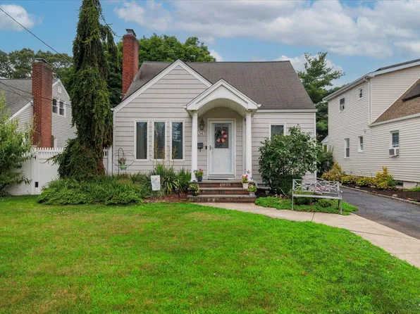 2534 Yorktown Street, Oceanside, NY 11572
