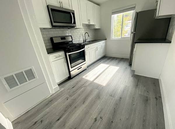 1st image of 4676 Grey Dr APT 3