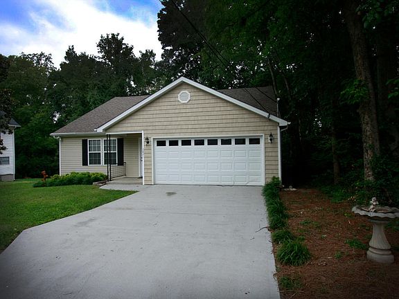 2nd image of 2821 Arbor Pl