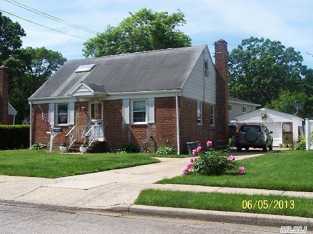 1st image of 2482 York St