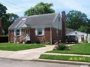 2482 York St, East Meadow, NY 11554