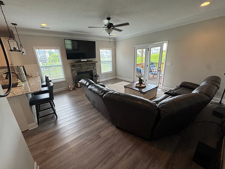 104 Deerberry Ln — Photo 29