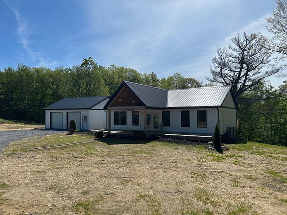 5th image of 224 Willie Rd