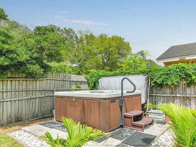 5018 Ash Ct — Photo 24