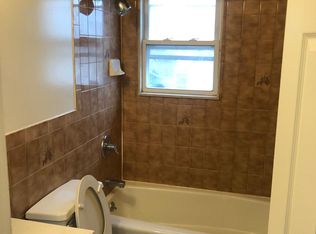 38 N Cottage St APT 2, Valley Stream, NY 11580