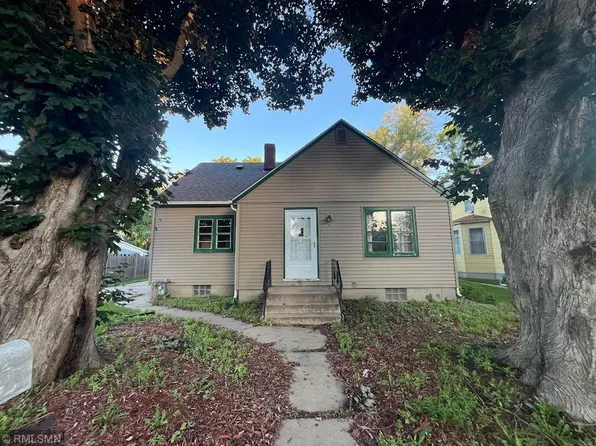 208 Lincoln Ave N, New Prague, MN 56071
