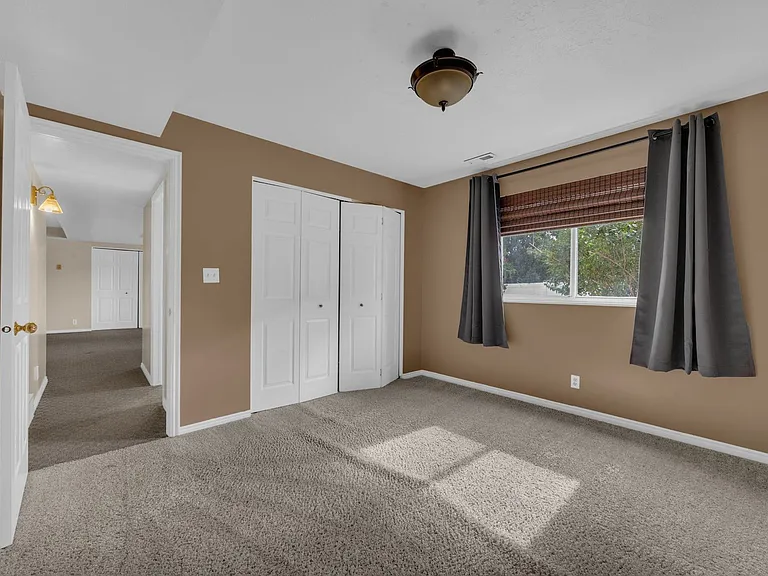 567 N Allanwood Pl — Photo 29