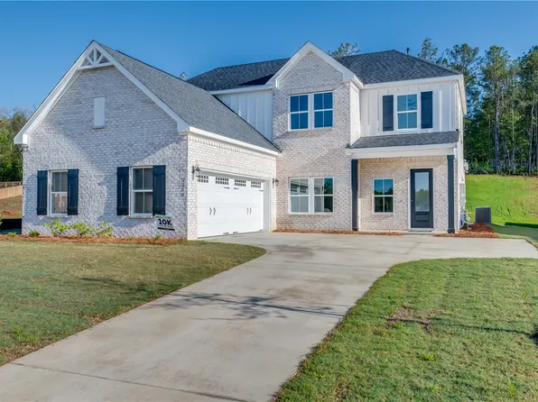 2211 Cannongate Dr, Opelika, AL 36801