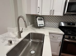 5552 W 6th St #2-215, Los Angeles, CA 90036