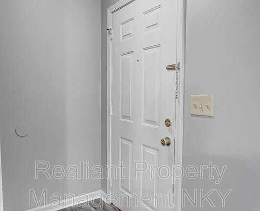 4th image of 11 Shenandoah Dr