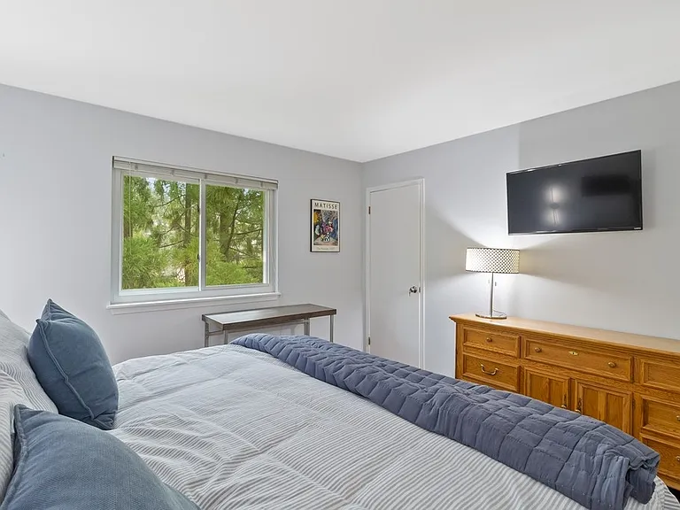 102 Sycamore Dr — Photo 23