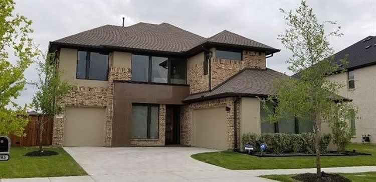 1st image of 595 Laverton Dr