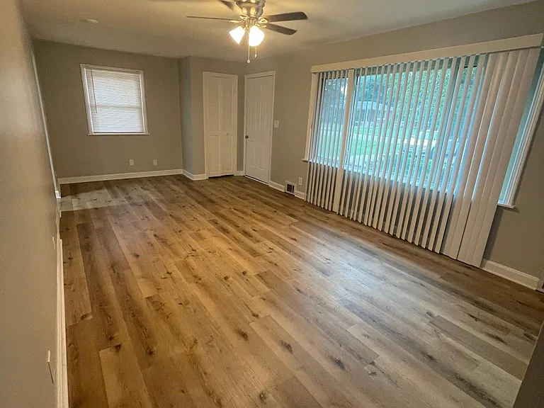 2504 Guelat Ave — Photo 10