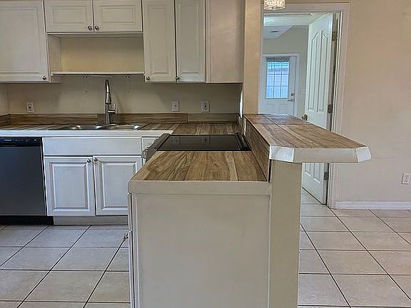 2nd image of 228 Spring St