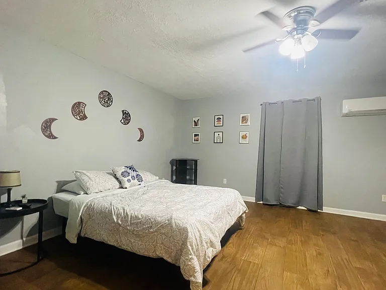 1709 Gandy St — Photo 16