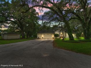 6443 Griffin Rd, Brooksville, FL 34601