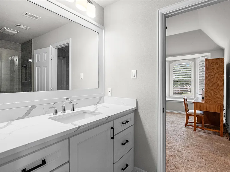 703 Verdun Ct — Photo 35